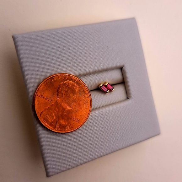 Ruby Baguette Stud Earrings in solid 14k yellow gold, natural gemstone - Picture 9 of 11